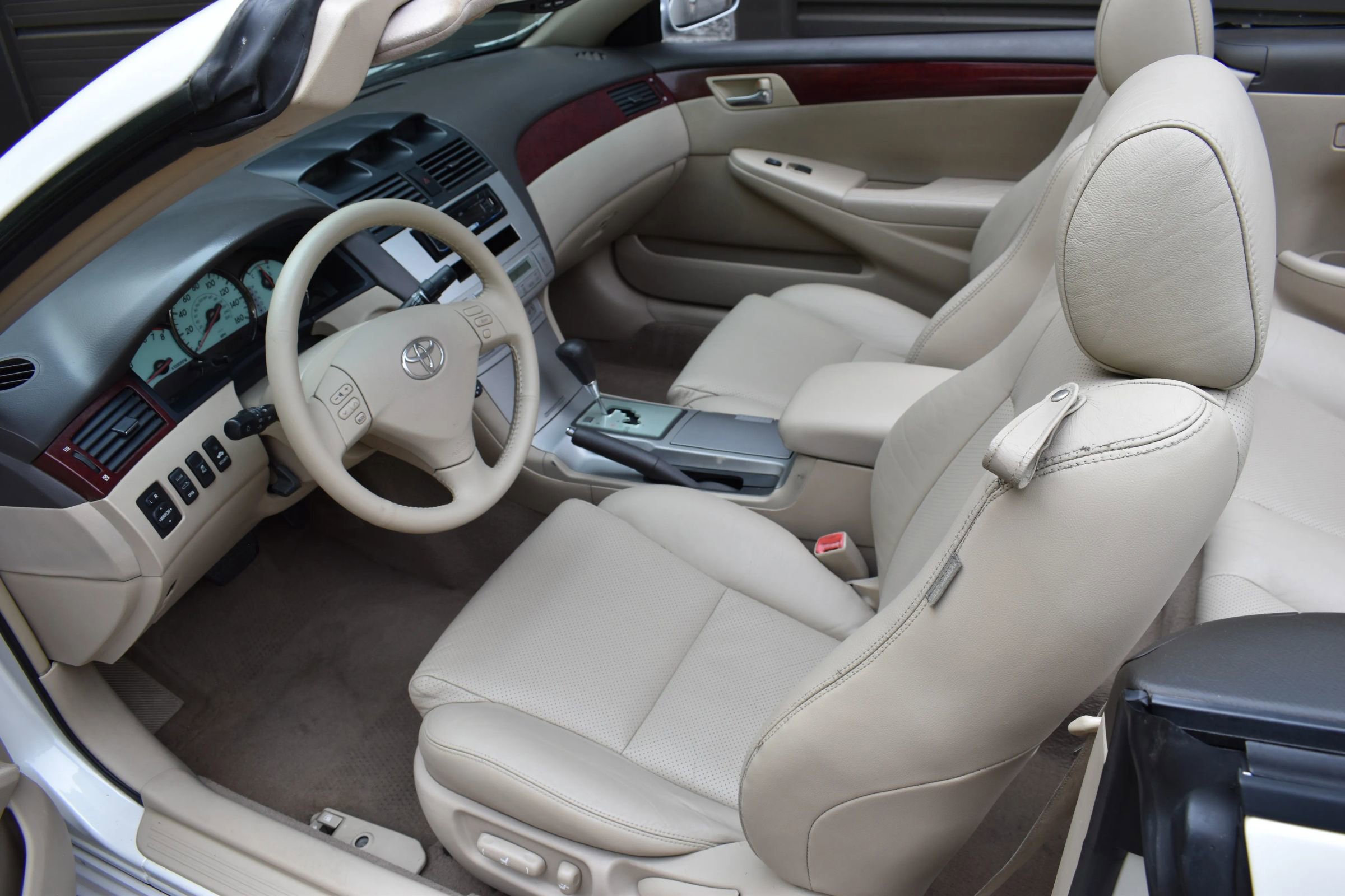 Used 2005 Toyota Solara SLE image 24