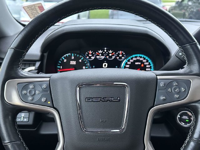 Used 2020 GMC Yukon Denali w/ Denali Ultimate Package AWD/4WD image 26