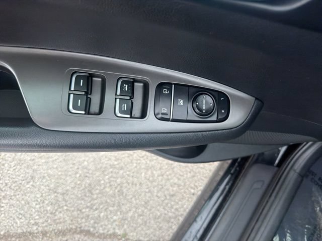 Used 2020 Kia Optima SE FWD image 10