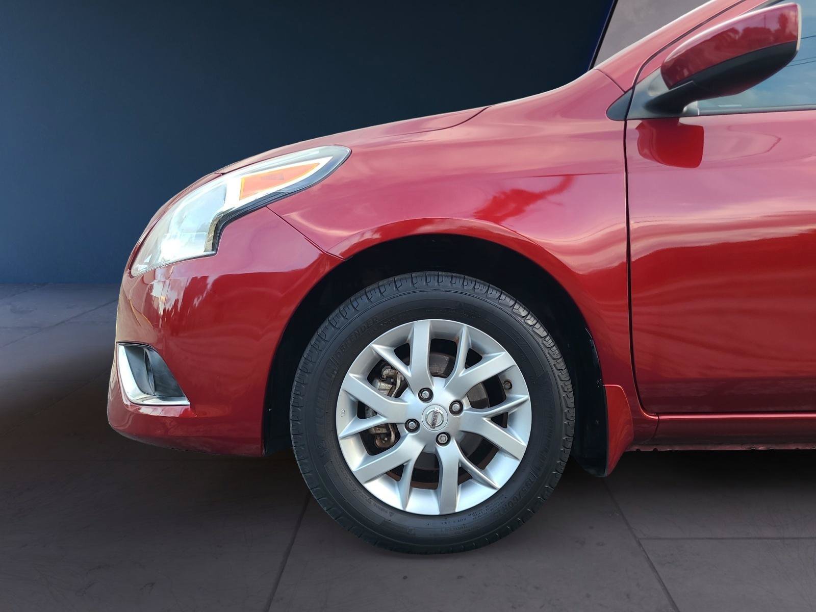 Used 2016 Nissan Versa SV w/ SV Appearance Package FWD image 9