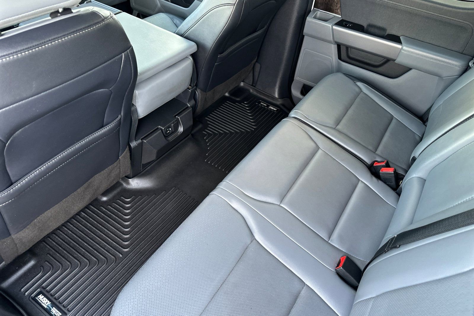 Used 2021 Ford F150 Lariat w/ Trailer Tow Package image 12