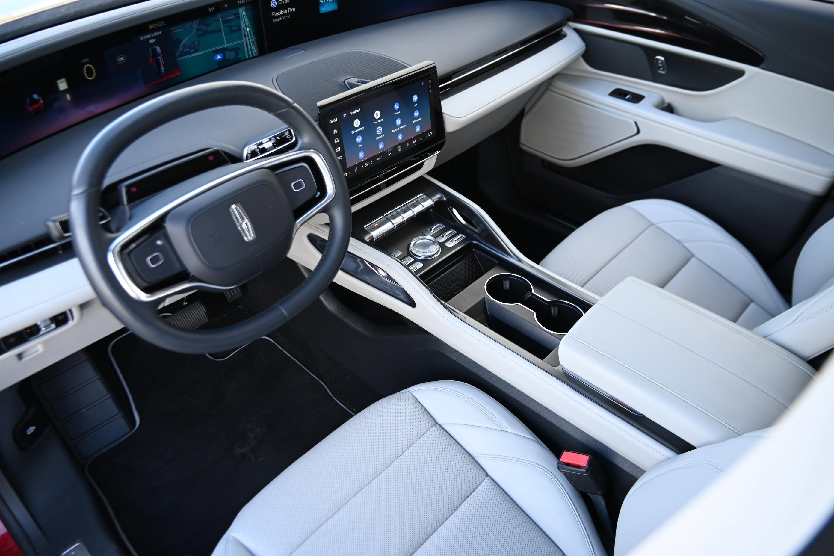Used 2026 Lincoln Nautilus Premier AWD/4WD image 14