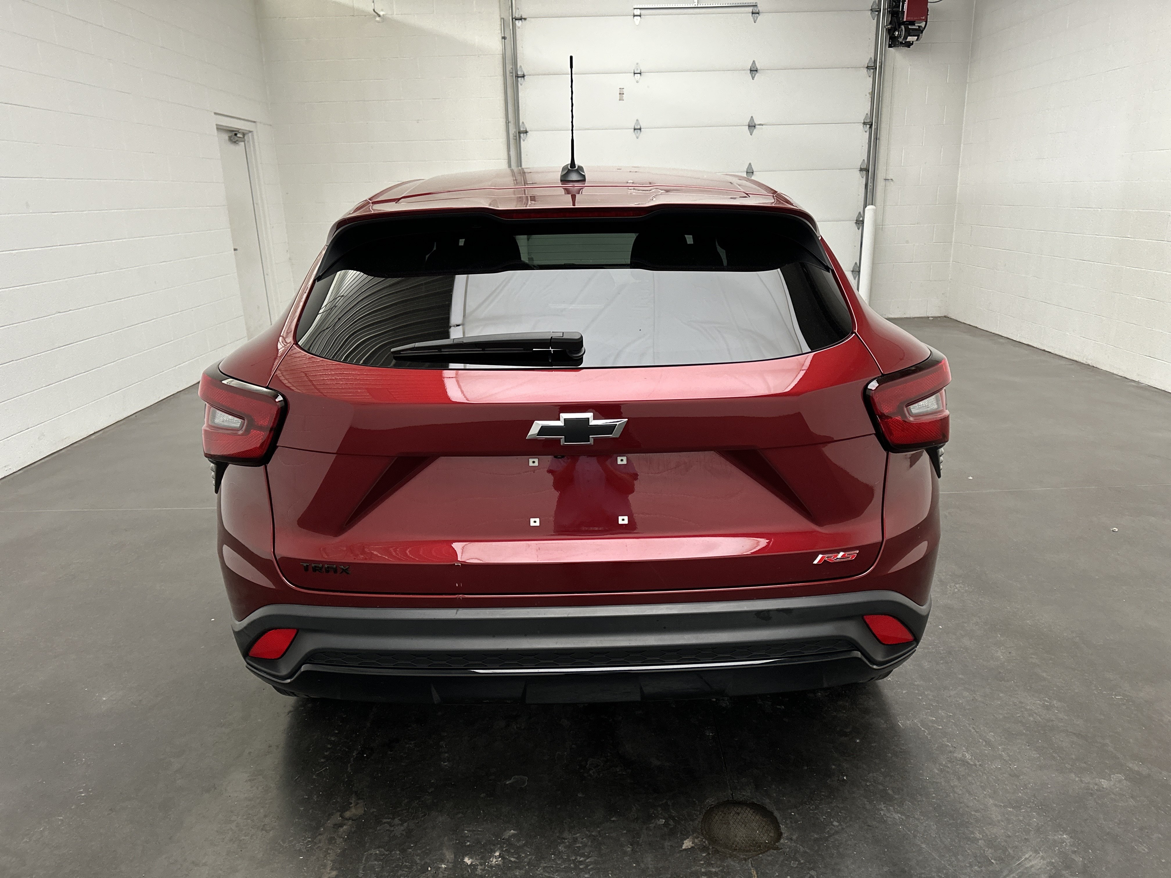 Used 2025 Chevrolet Trax RS FWD image 7
