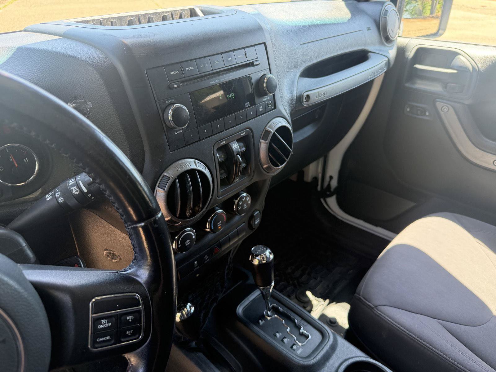 Used 2018 Jeep Wrangler Unlimited Sport S AWD/4WD image 11