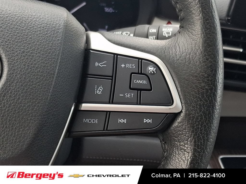 Used 2023 Toyota Sienna XLE AWD/4WD image 26
