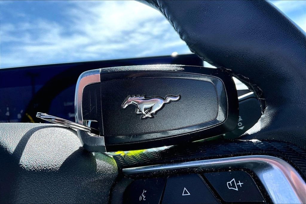 Used 2024 Ford Mustang Convertible RWD image 13