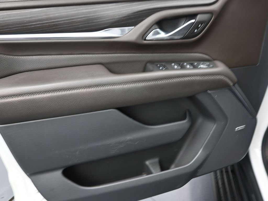 Used 2022 GMC Yukon XL Denali w/ Denali Premium Package image 11