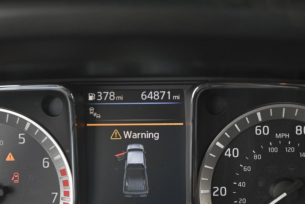 Used 2019 Nissan Titan PRO-4X image 23