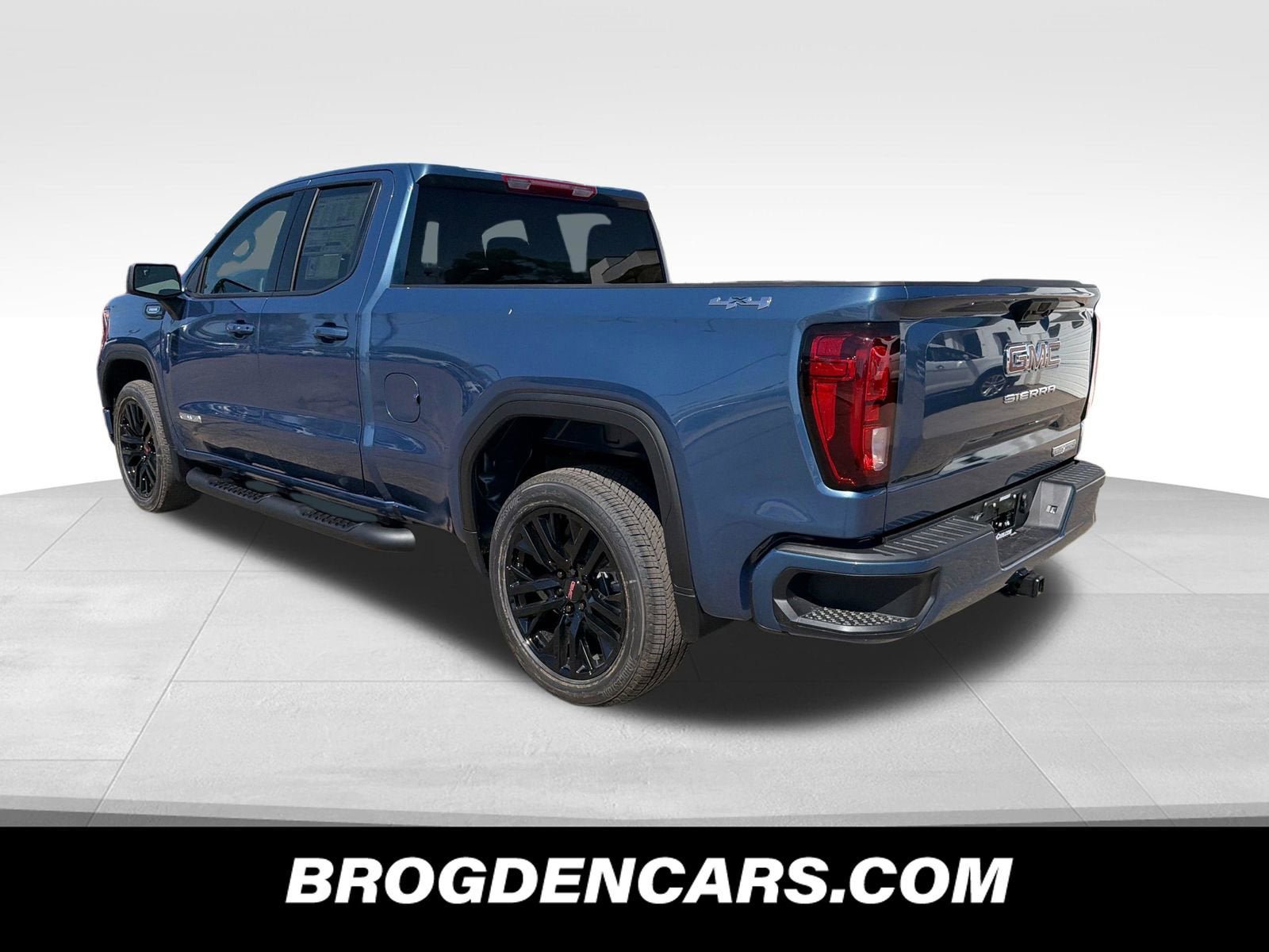 New 2026 GMC Sierra 1500 Elevation w/ Elevation Select Package AWD/4WD image 6