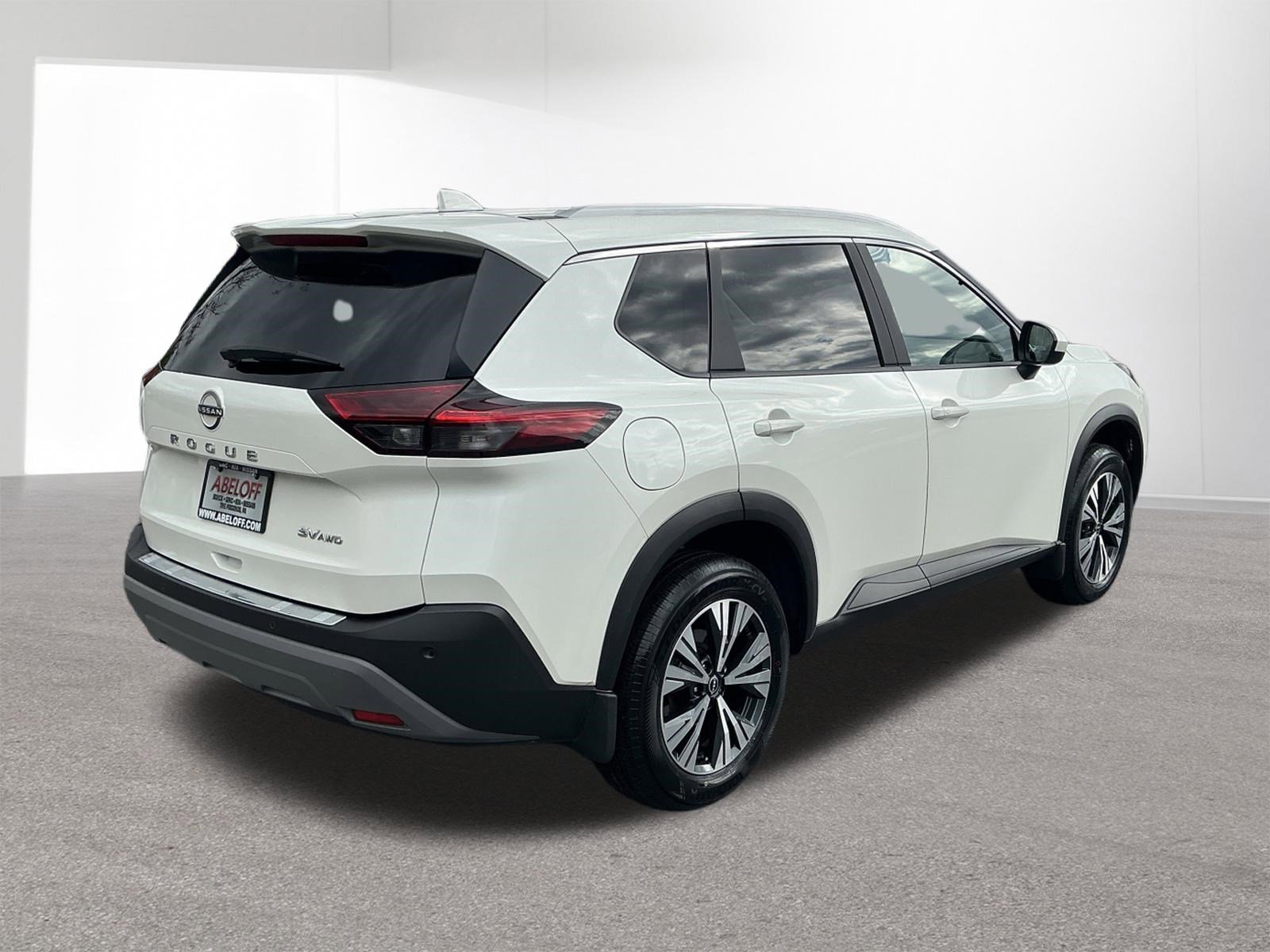 Used 2023 Nissan Rogue SV w/ SV Premium B Package AWD/4WD image 3