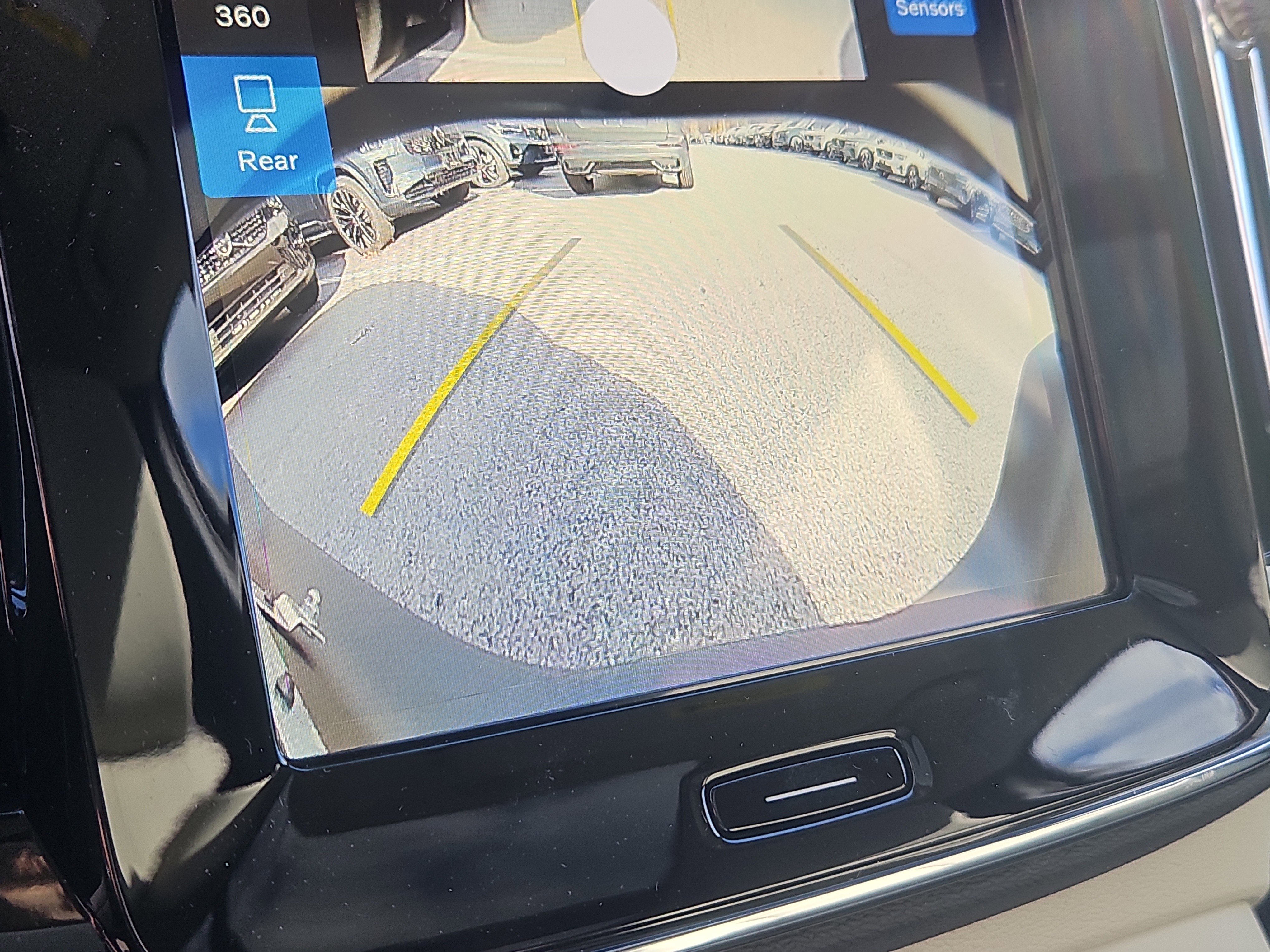 New 2026 Volvo XC40 B5 Ultra w/ Protection Package Premier image 7