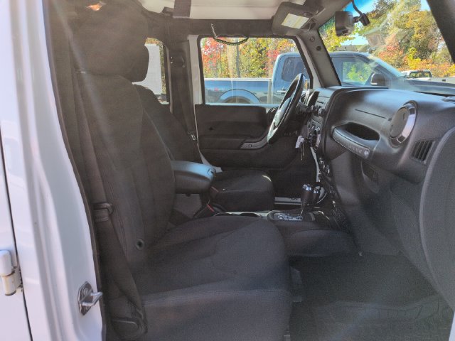 Used 2018 Jeep Wrangler Unlimited Sport S AWD/4WD image 16