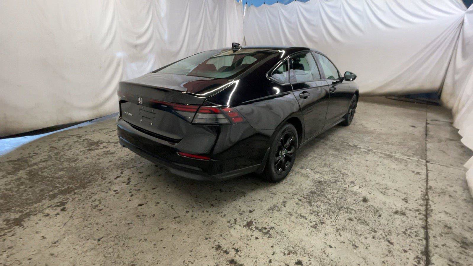 Used 2025 Honda Accord SE image 6