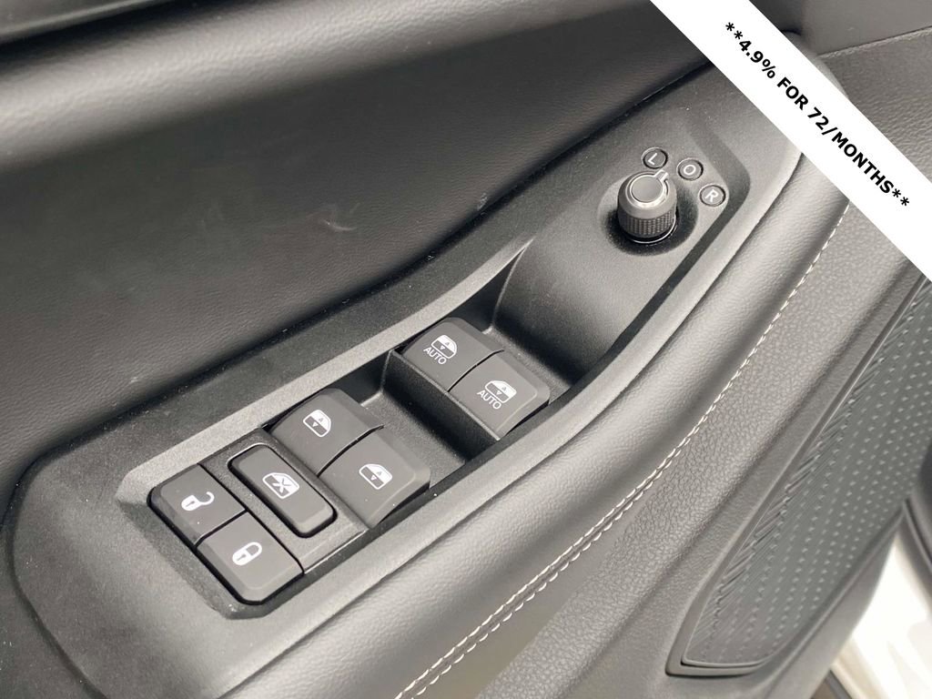 New 2025 Jeep Grand Cherokee Altitude image 15