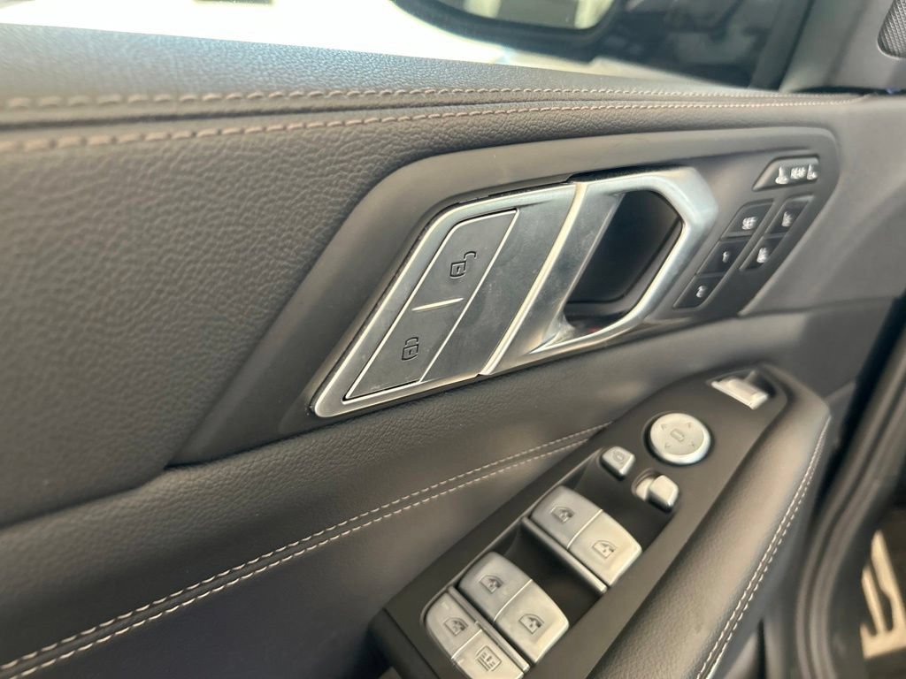 Used 2022 BMW X7 xDrive40i w/ M Sport Package AWD/4WD image 59