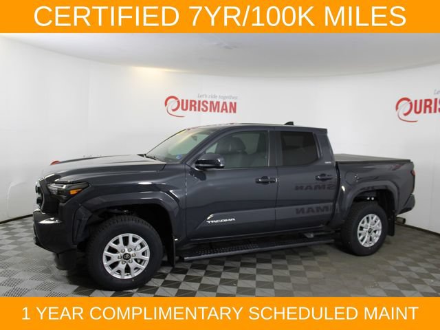 Used 2025 Toyota Tacoma SR5 AWD/4WD image 4