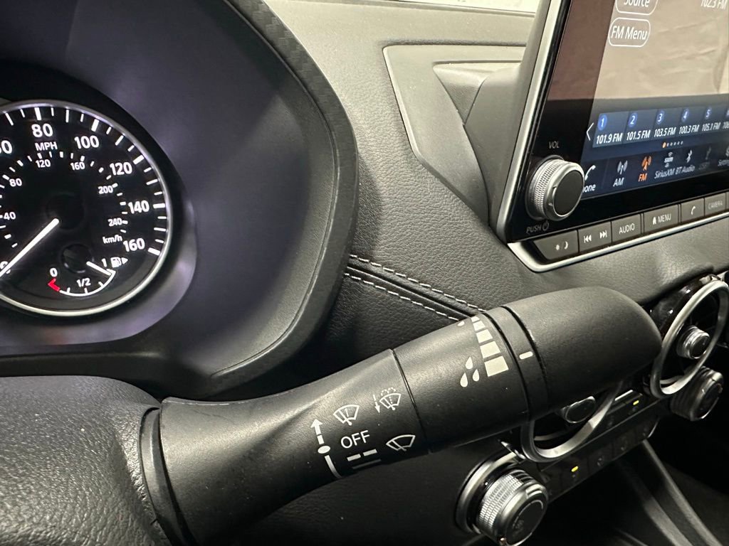 Used 2025 Nissan Sentra SV FWD image 22