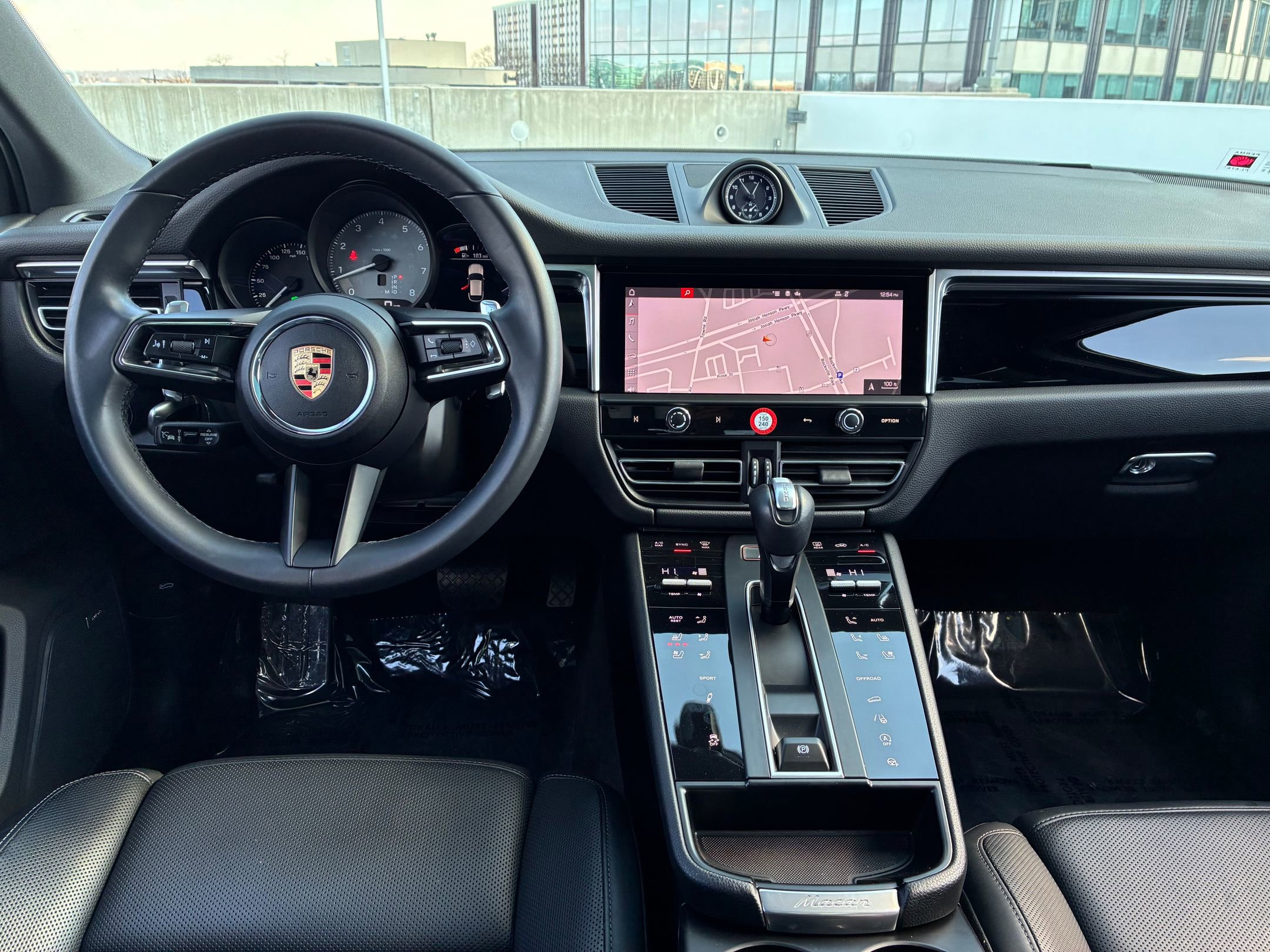 Certified 2023 Porsche Macan S image 27