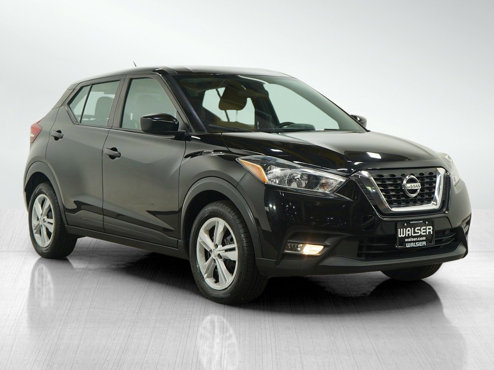 Used 2019 Nissan Kicks S image 7