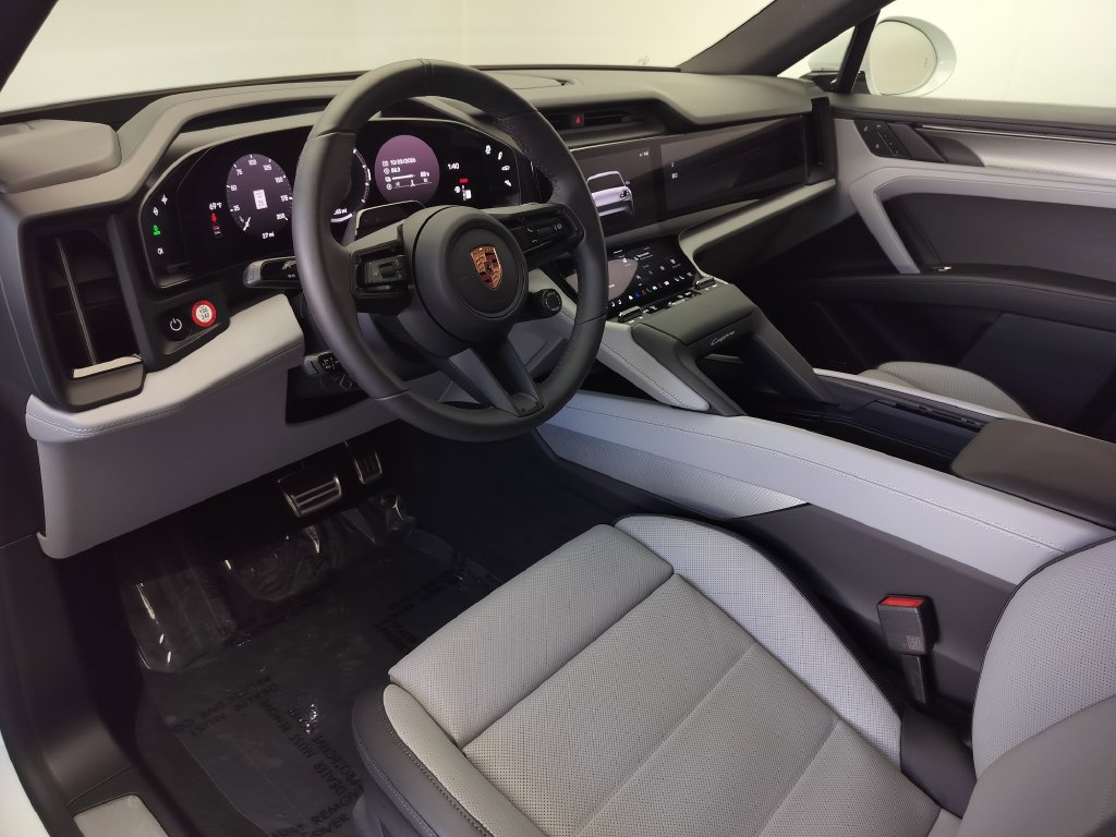 New 2026 Porsche Cayenne Electric AWD/4WD image 4