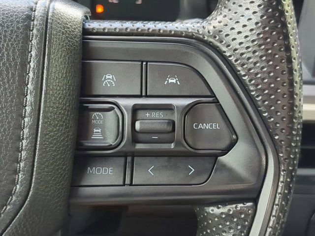Used 2025 Toyota Tacoma SR5 AWD/4WD image 25