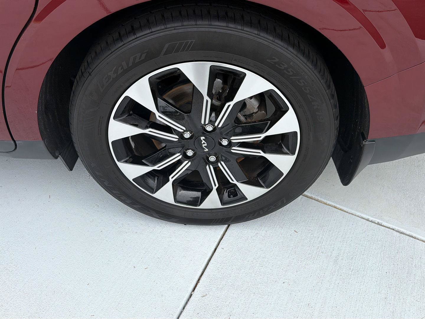 Used 2022 Kia Carnival EX FWD image 39