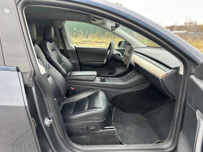 Used 2020 Tesla Model Y Performance image 19