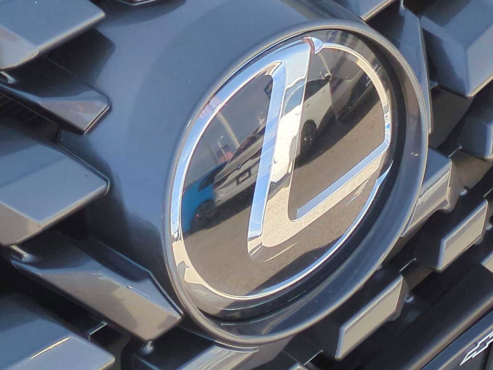 Used 2022 Lexus GX 460 image 32