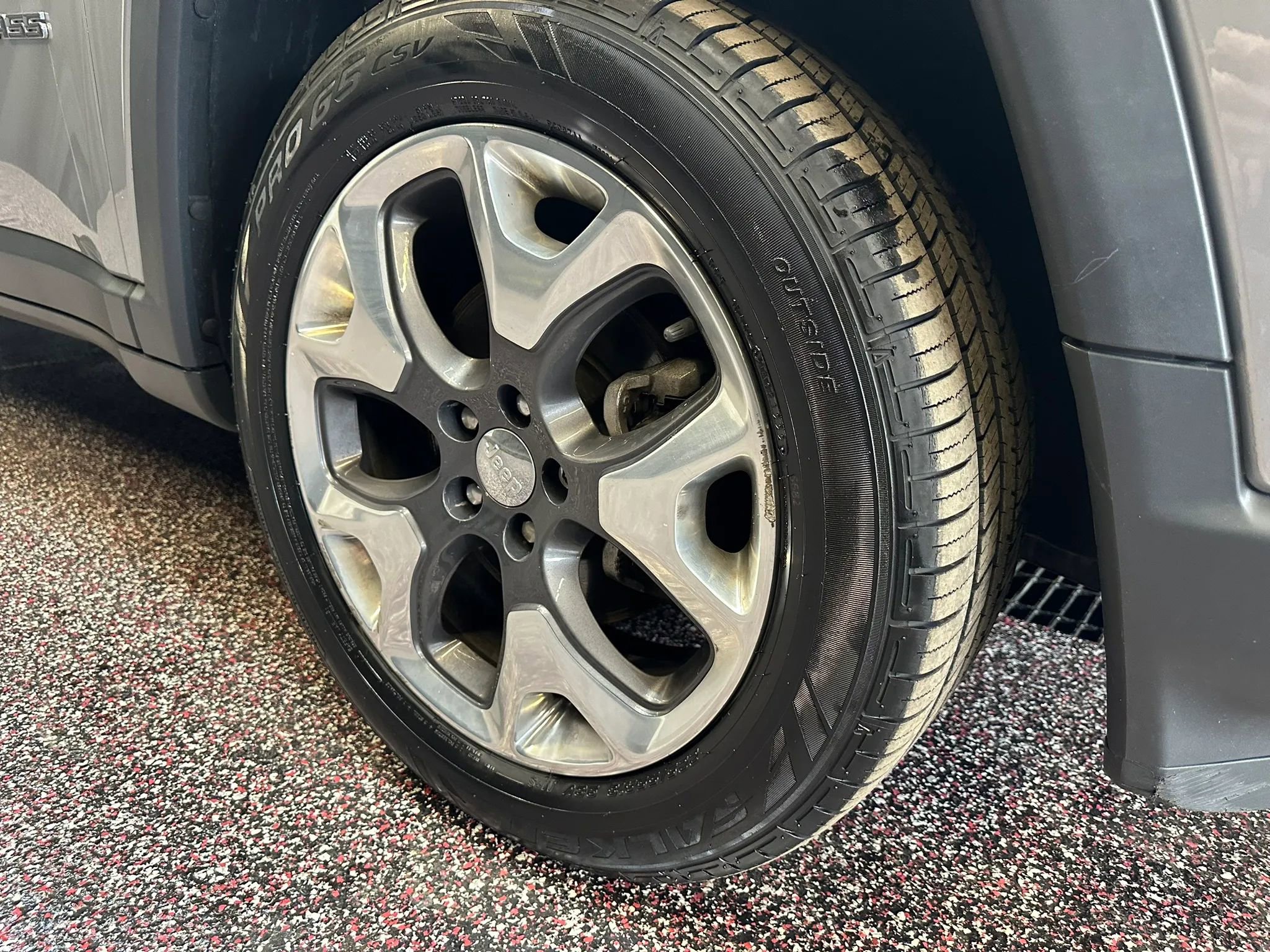 Used 2018 Jeep Compass Limited image 36