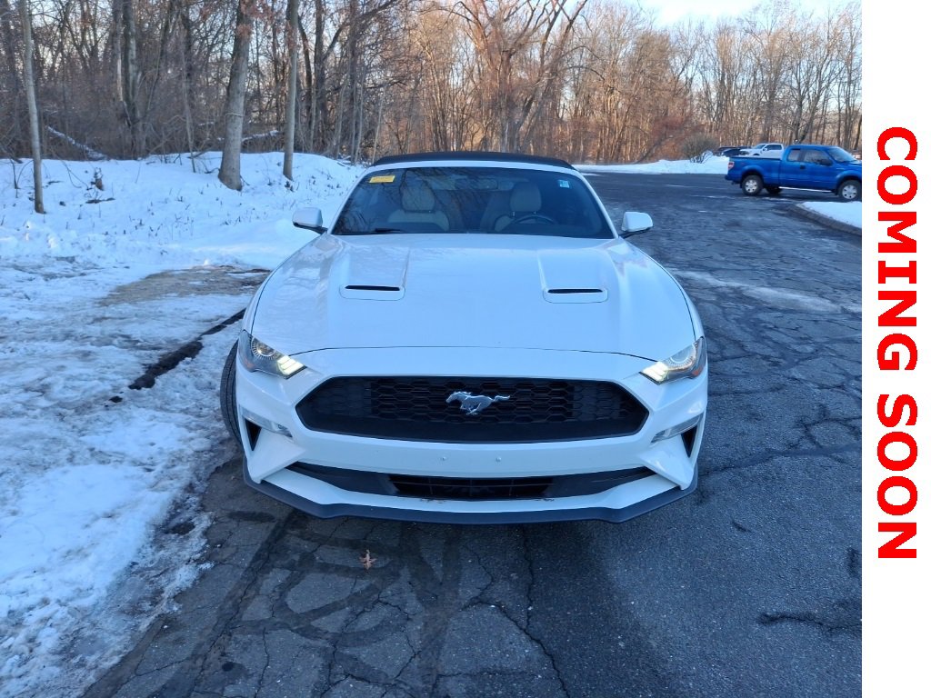 Used 2020 Ford Mustang Premium image 2