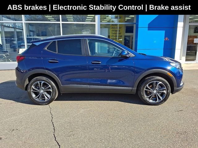 Used 2023 Buick Encore GX Select AWD/4WD image 11