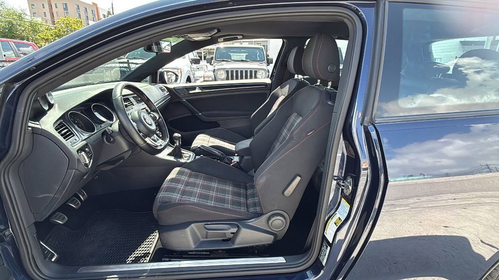 Used 2015 Volkswagen GTI S FWD image 23