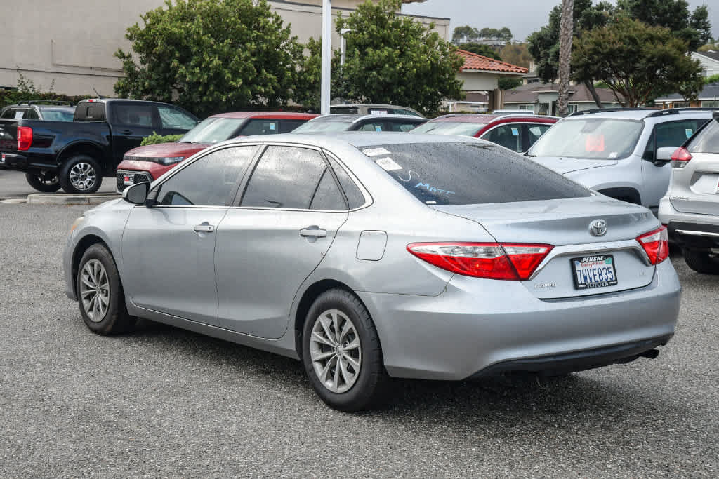 Used 2017 Toyota Camry LE FWD image 7