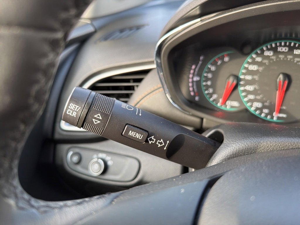 Used 2021 Chevrolet Trax LT w/ Driver Confidence Package image 29