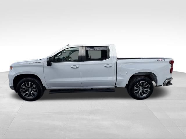 Used 2024 Chevrolet Silverado 1500 LT AWD/4WD image 12