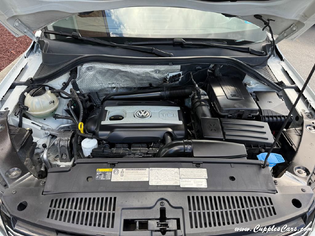 Used 2017 Volkswagen Tiguan Sport image 15