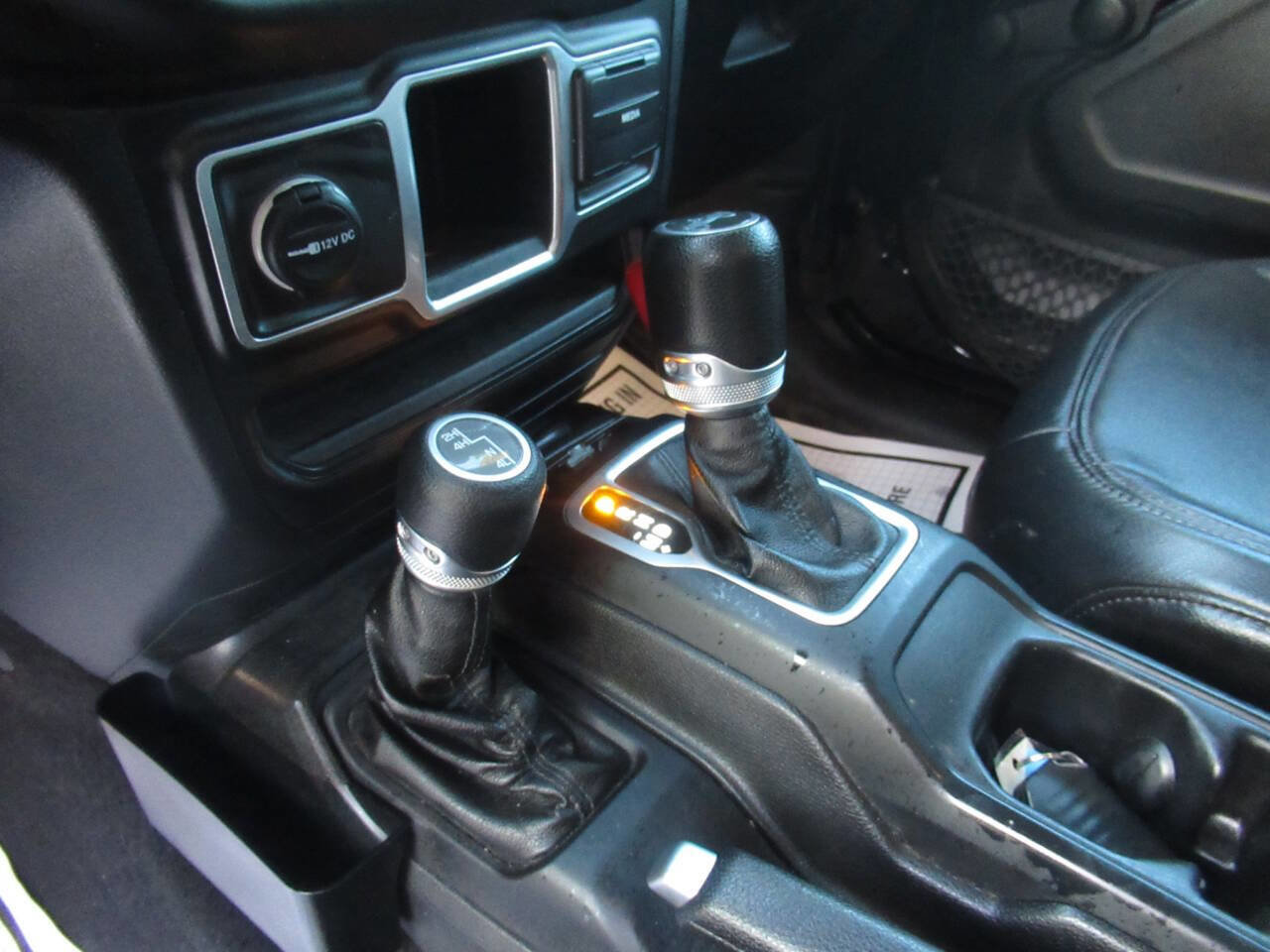 Used 2018 Jeep Wrangler Unlimited Sport image 23