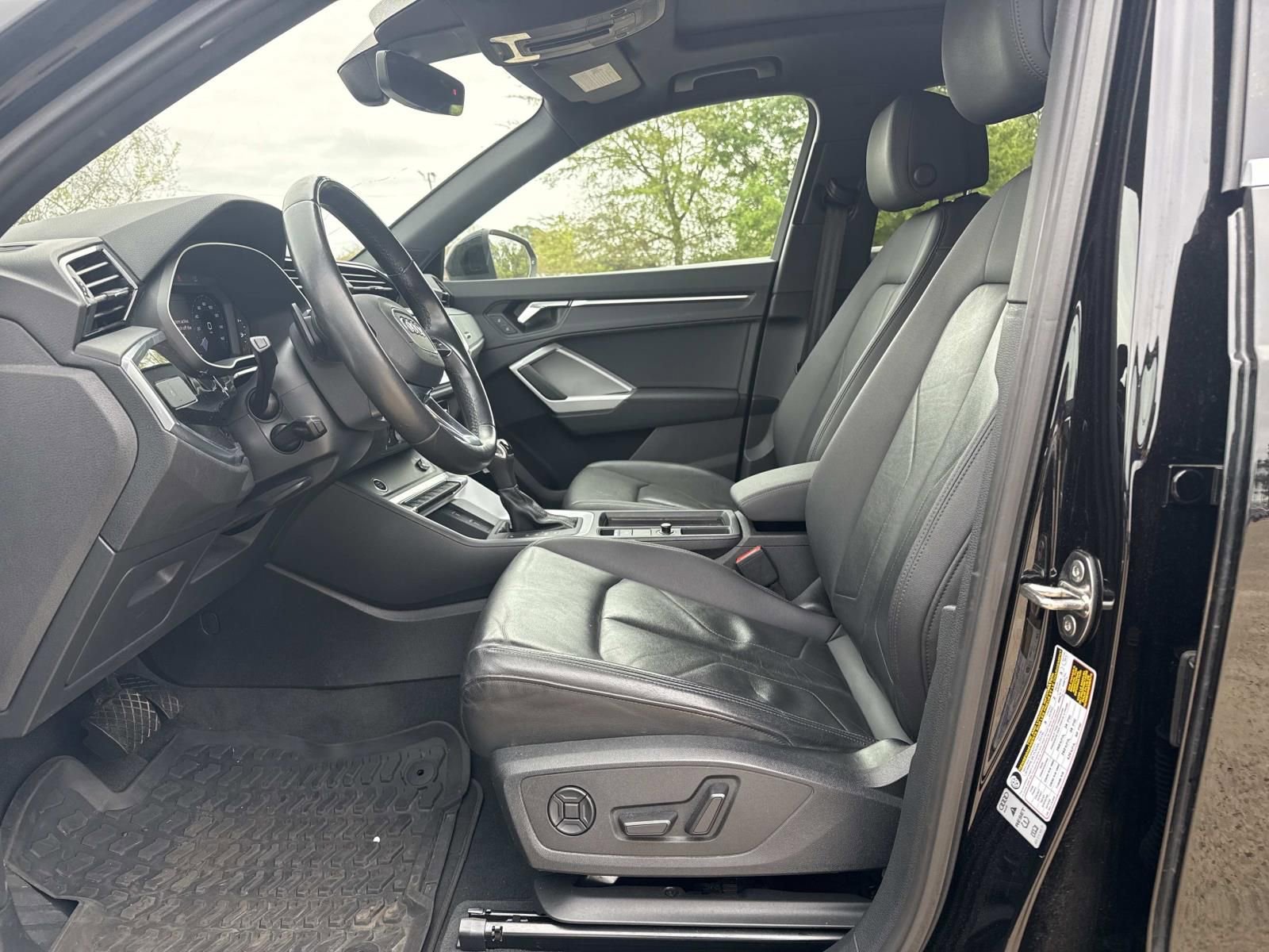 Used 2021 Audi Q3 2.0T Premium w/ Convenience Package image 16