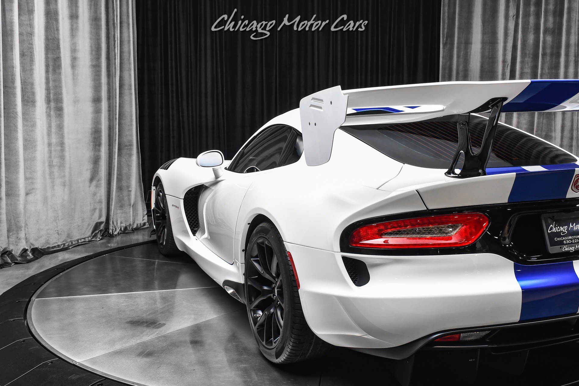 Used 2013 SRT Viper GTS w/ GTS Laguna Interior Pkg RWD image 33