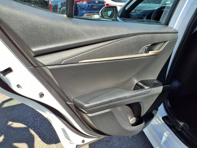 Used 2025 Toyota Camry SE FWD image 11