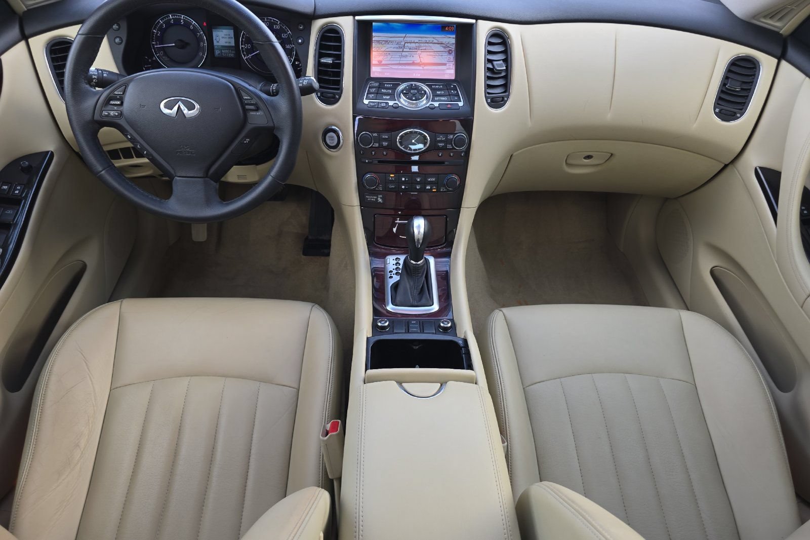 Used 2017 INFINITI QX50 AWD w/ Premium Plus Package image 13