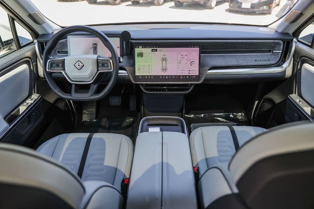 Used 2026 Rivian R1T Adventure AWD/4WD image 25