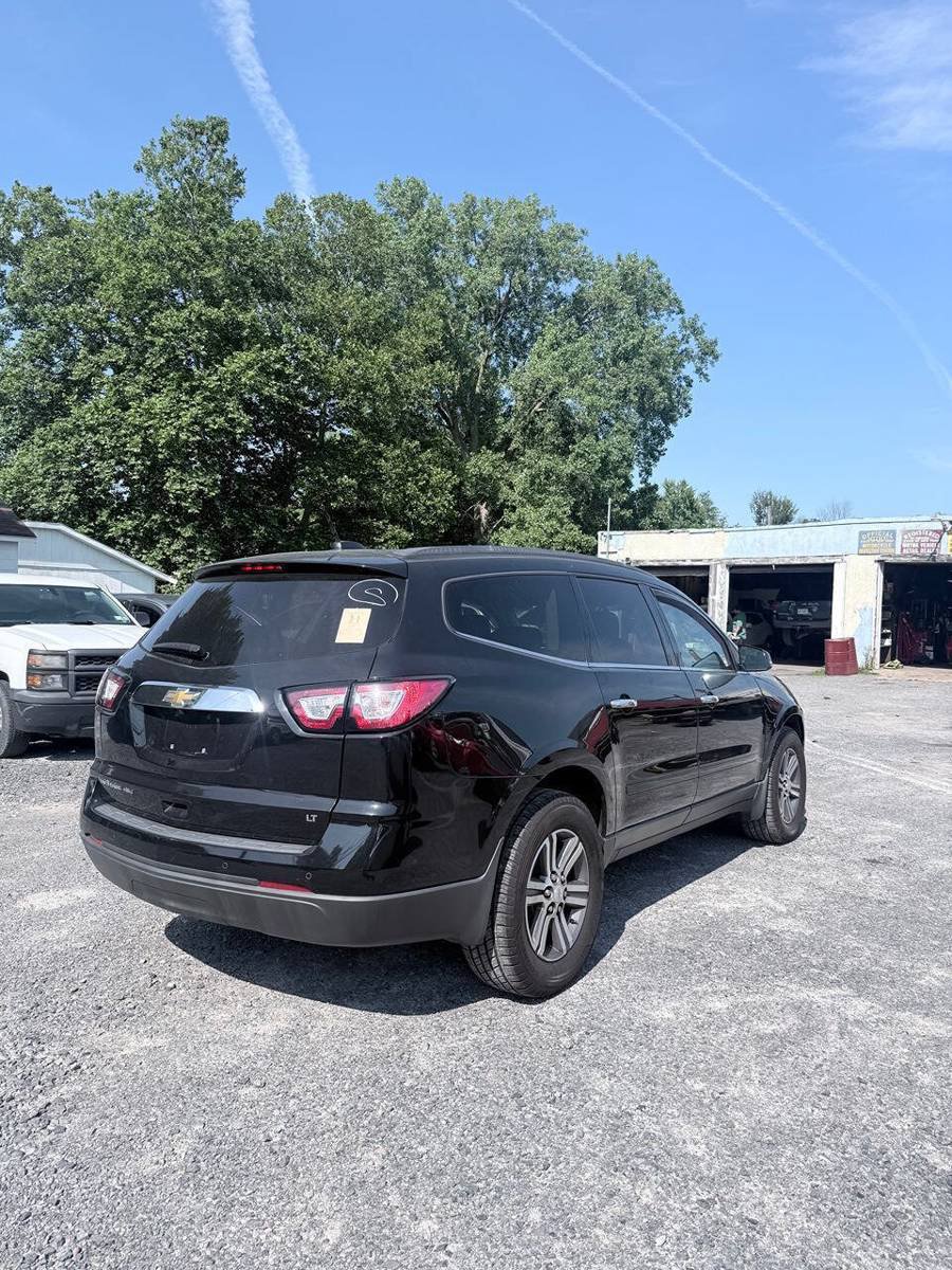 Used 2017 Chevrolet Traverse LT AWD/4WD image 5