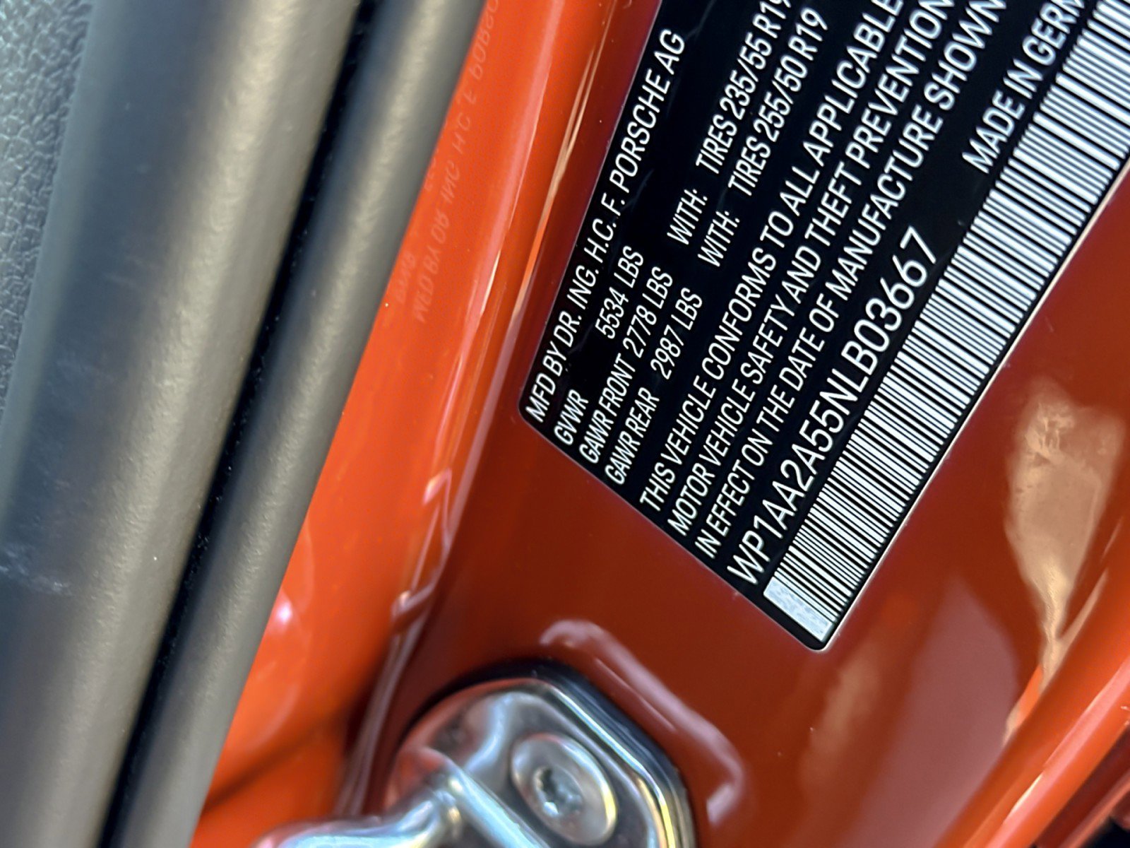 Used 2022 Porsche Macan w/ Premium Package Plus image 28