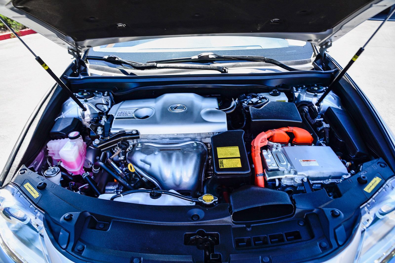 Used 2014 Lexus ES 300h w/ Luxury Package w/Bamboo Trim image 32