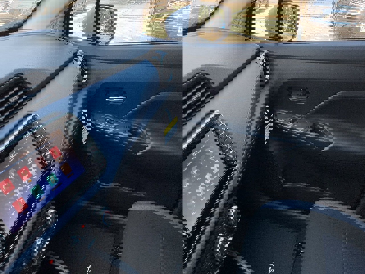 New 2025 Nissan Versa SV w/ Trunk Package image 33