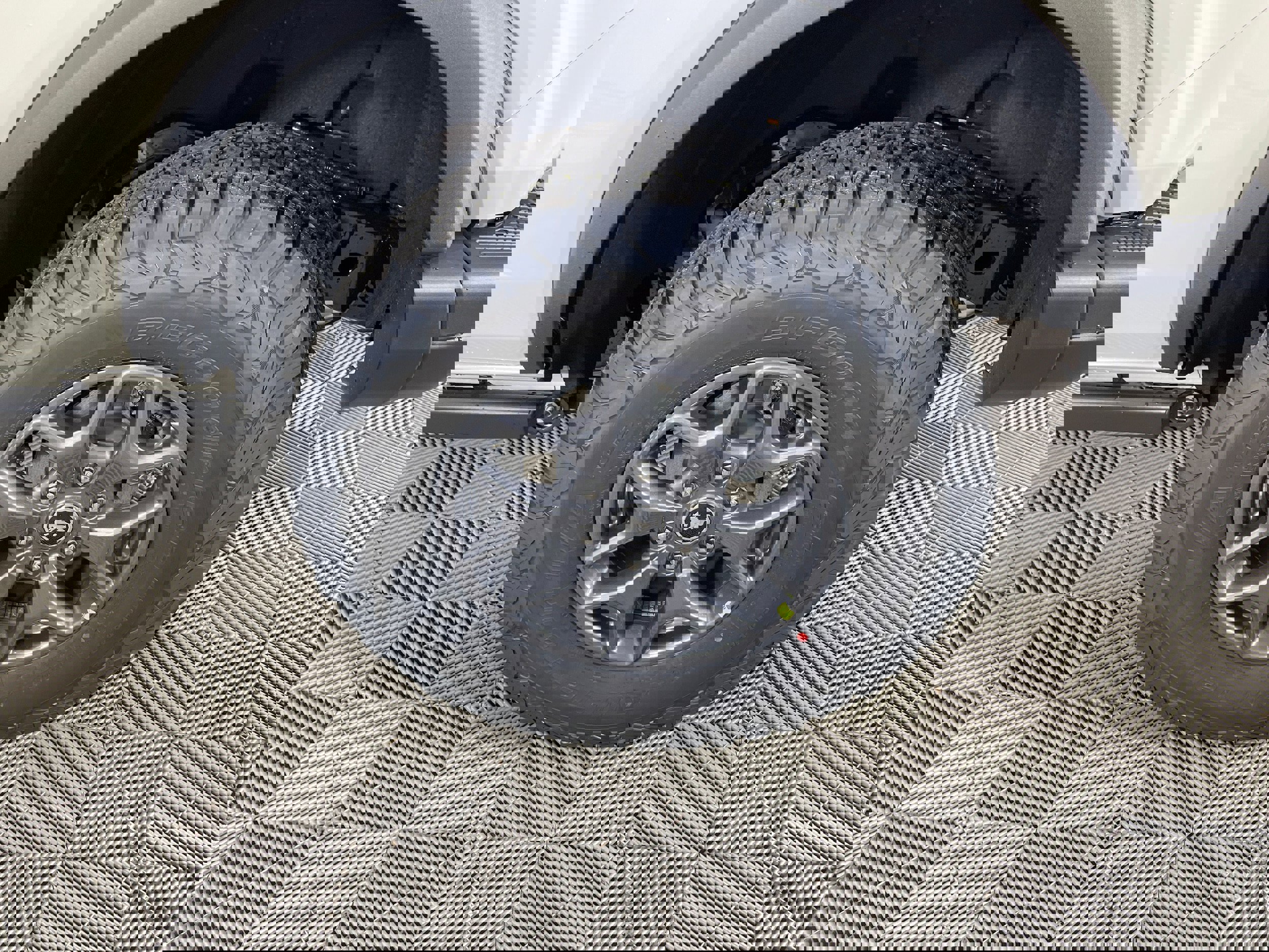 New 2025 Ford Bronco Badlands image 19