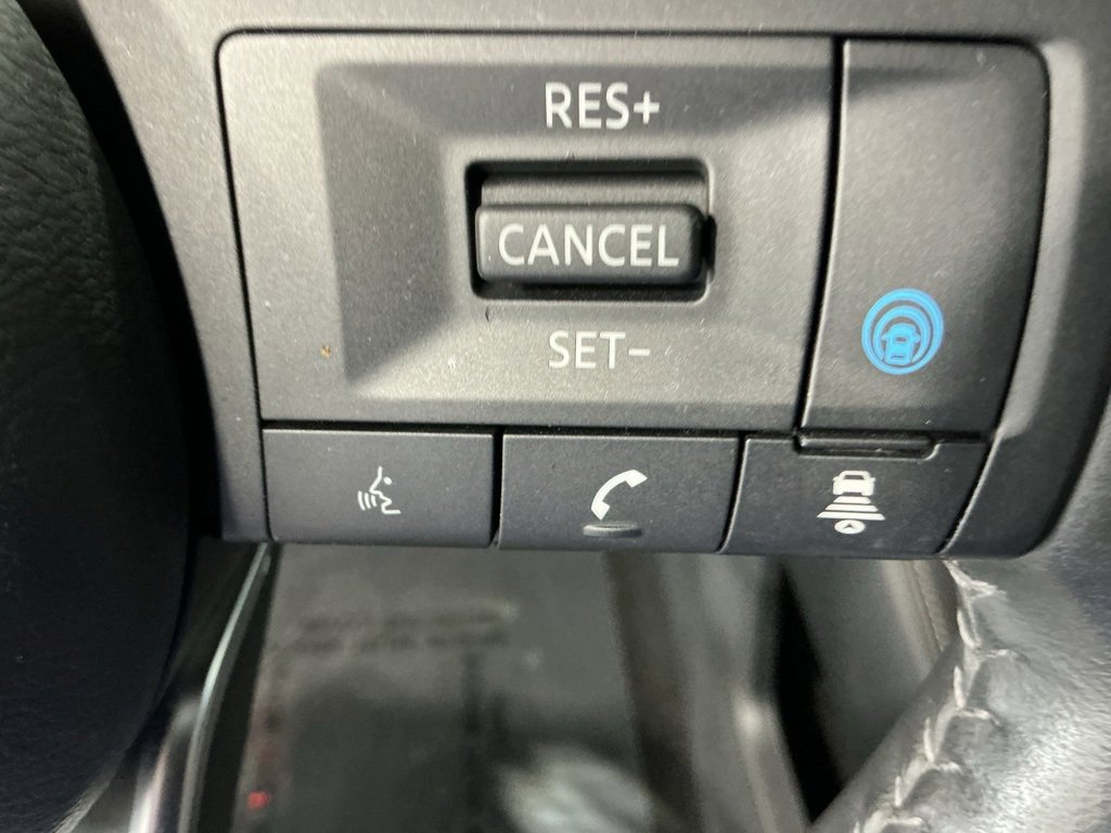 Used 2023 Nissan Pathfinder SL w/ Lighting Package (N92) image 15