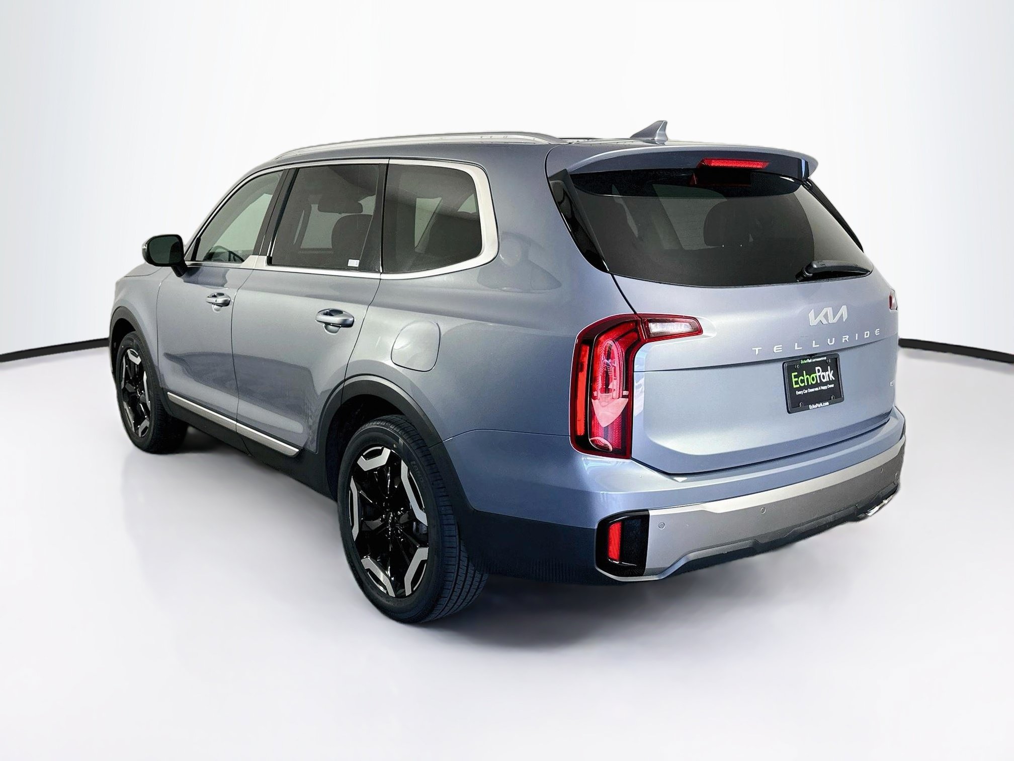 Used 2025 Kia Telluride S AWD/4WD image 5
