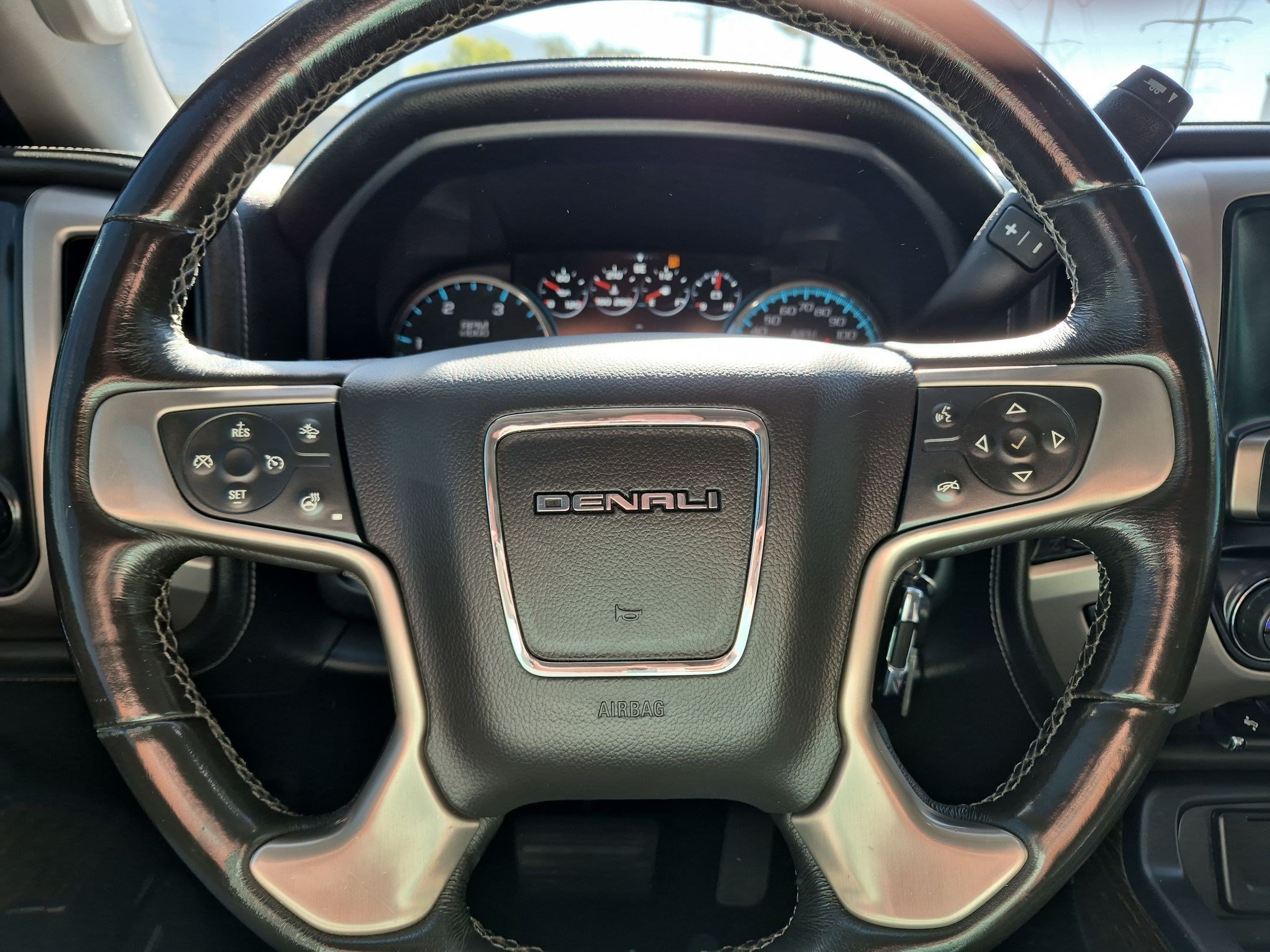 Used 2018 GMC Sierra 3500 Denali w/ Duramax Plus Package AWD/4WD image 15